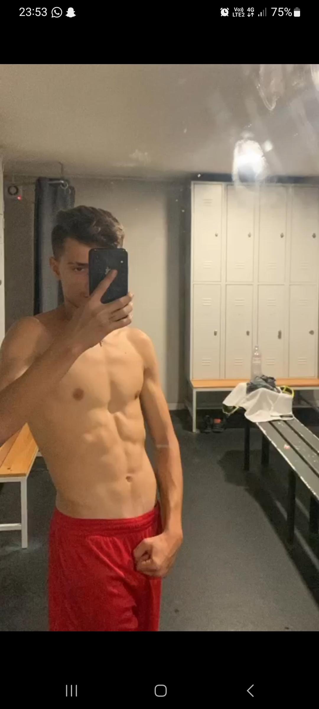 Profil de Theos, 20 ans, Biffle à Bernis