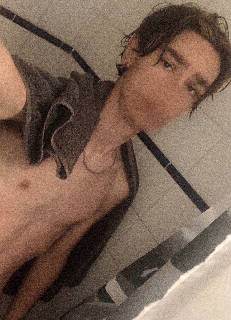 Profil de Mohcene, 19 ans, Biffle à Compeyre