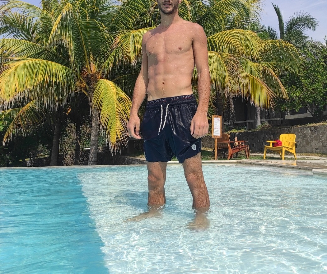 Profil de Refik, 32 ans, Biffle à Breteil