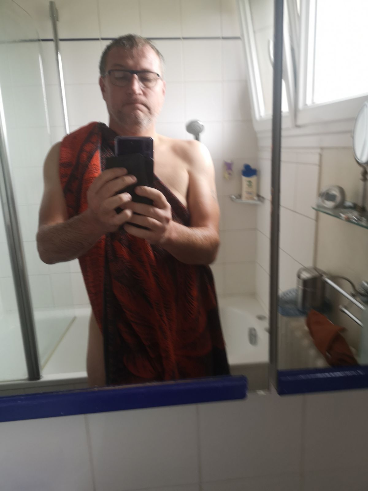 Profil de Dine, 54 ans, Biffle à Vernas