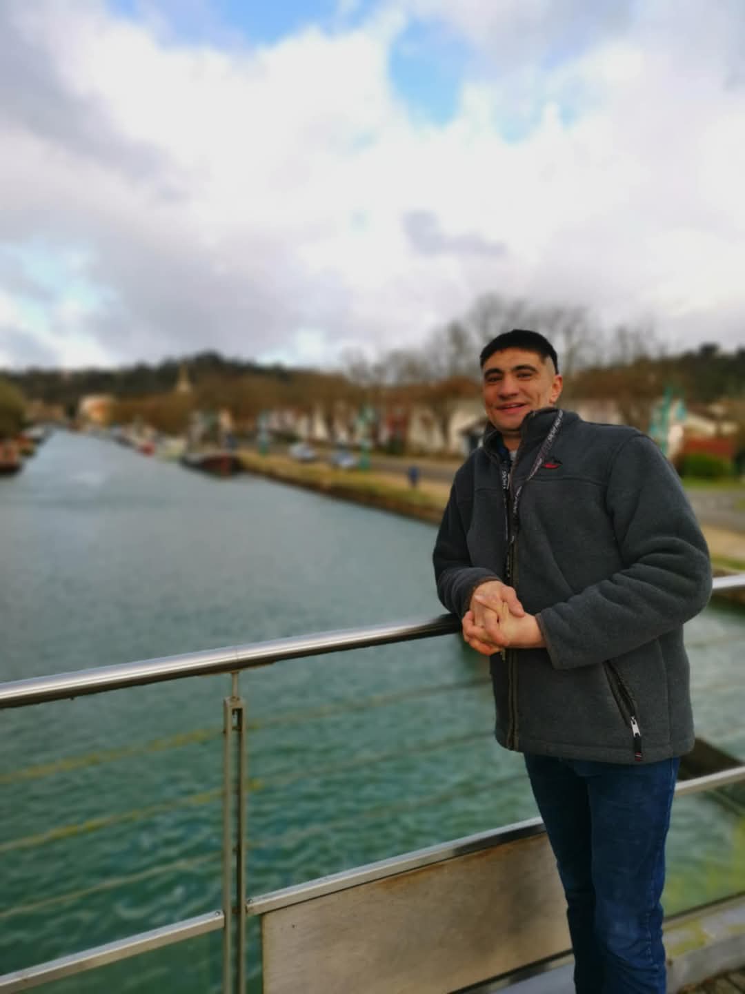 Profil de Fahel, 35 ans, Biffle à Argis
