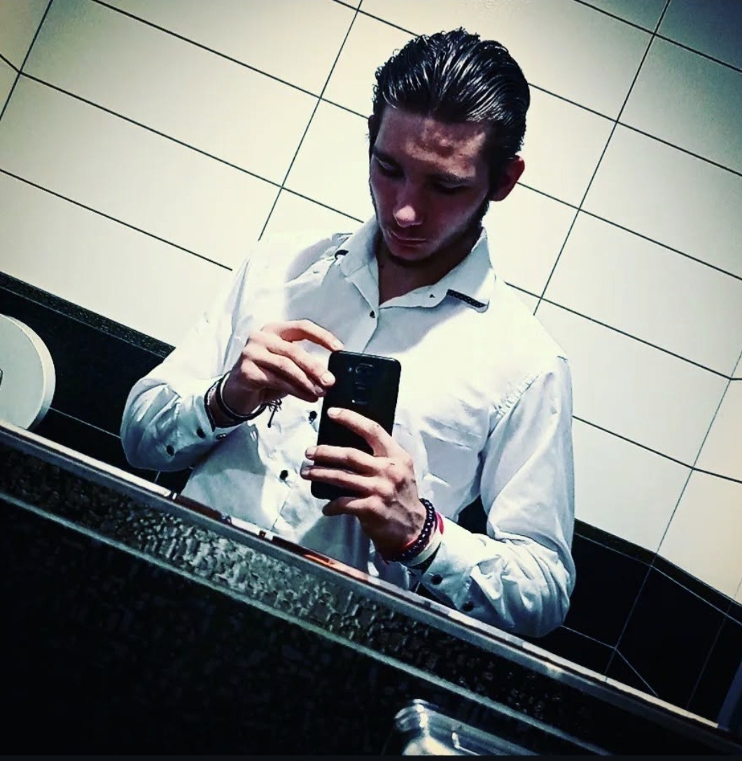 Profil de Zinédine, 20 ans, Biffle à Aromas