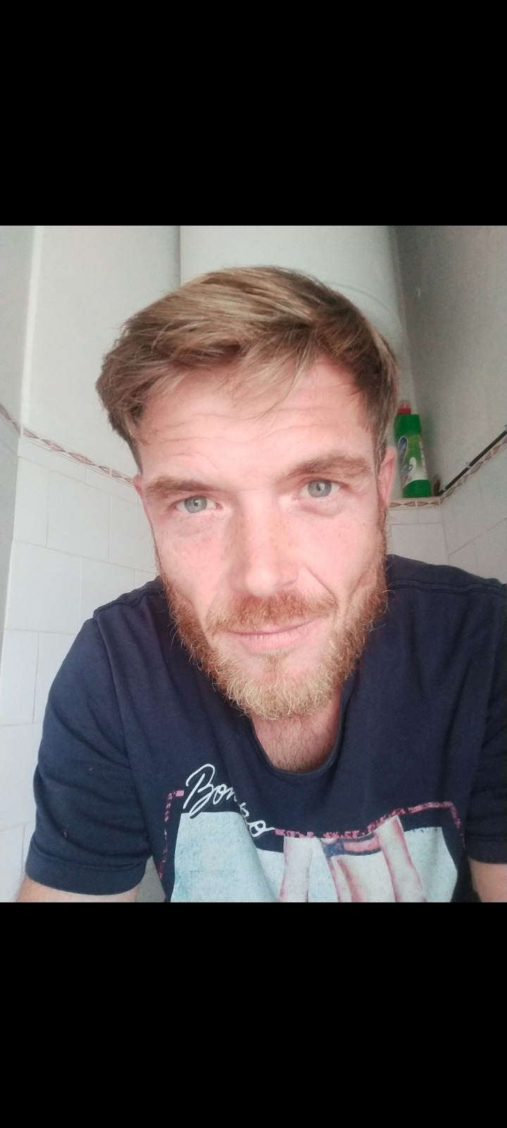 Profil de Amedy, 38 ans, Biffle à Bain-de-Bretagne