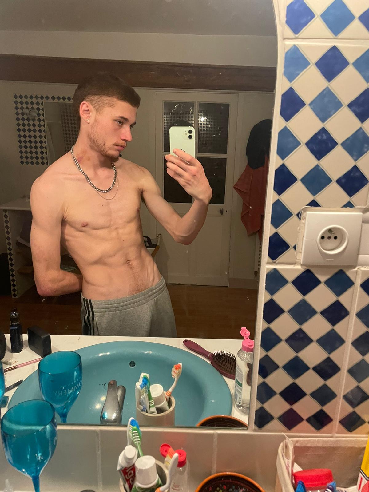 Profil de Nadyr, 22 ans, Biffle à Novacelles