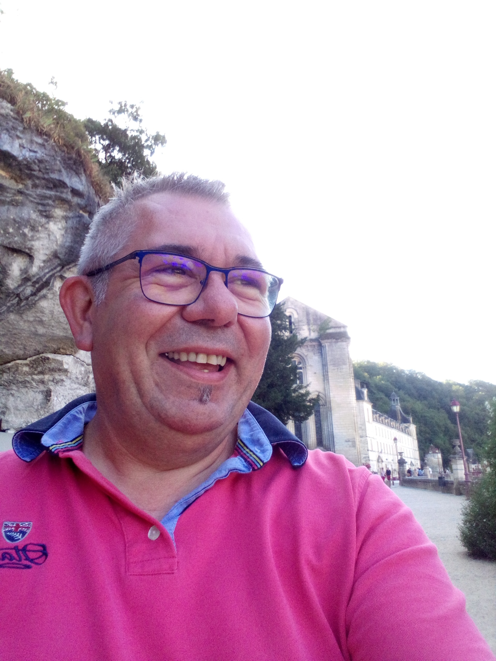 Profil de Akin, 55 ans, Biffle à Berbiguières