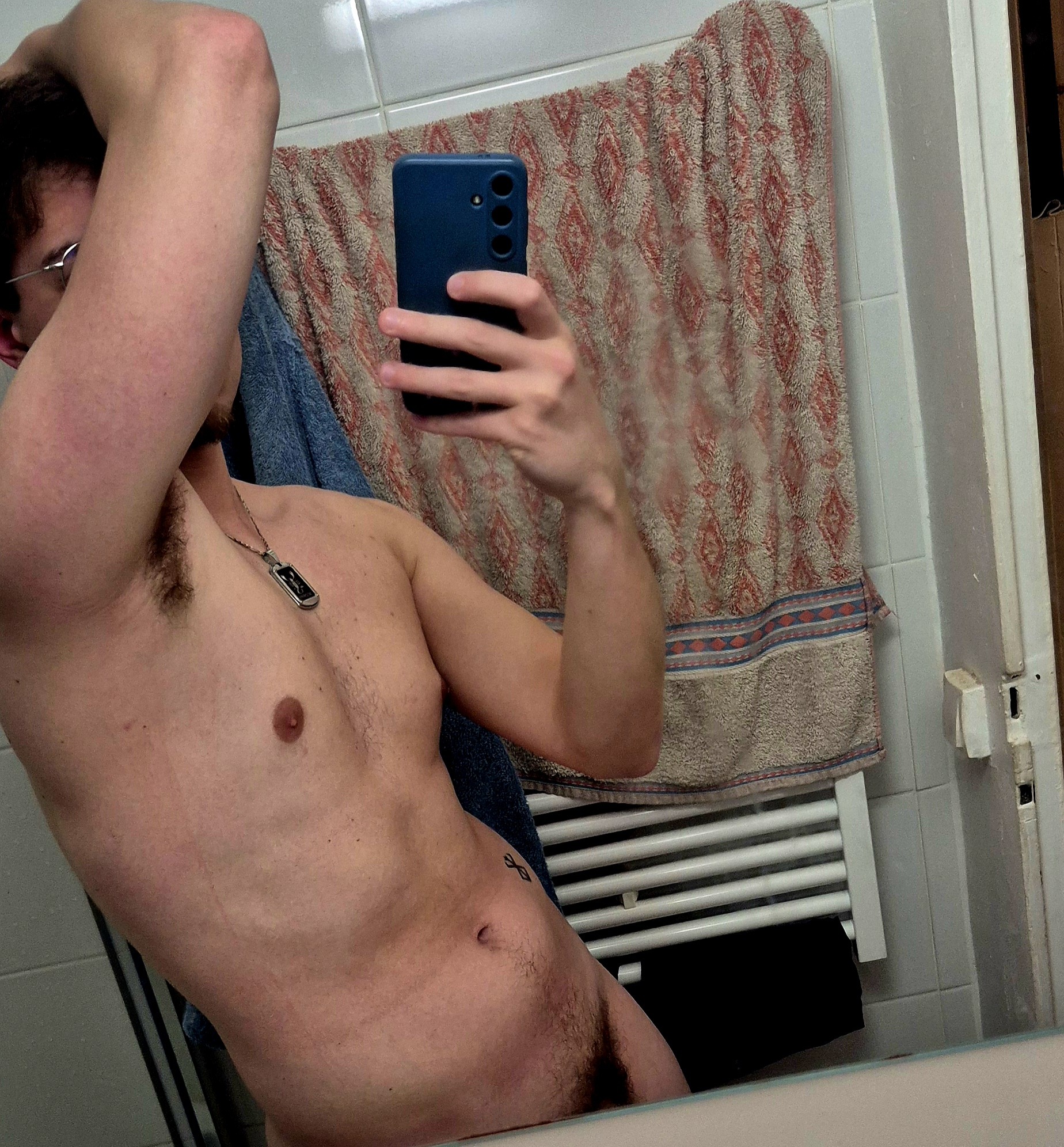 Profil de Elno, 25 ans, Biffle à Beaumont-lès-Valence