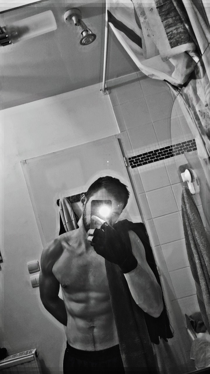 Profil de Takumi, 28 ans, Biffle à Agnin