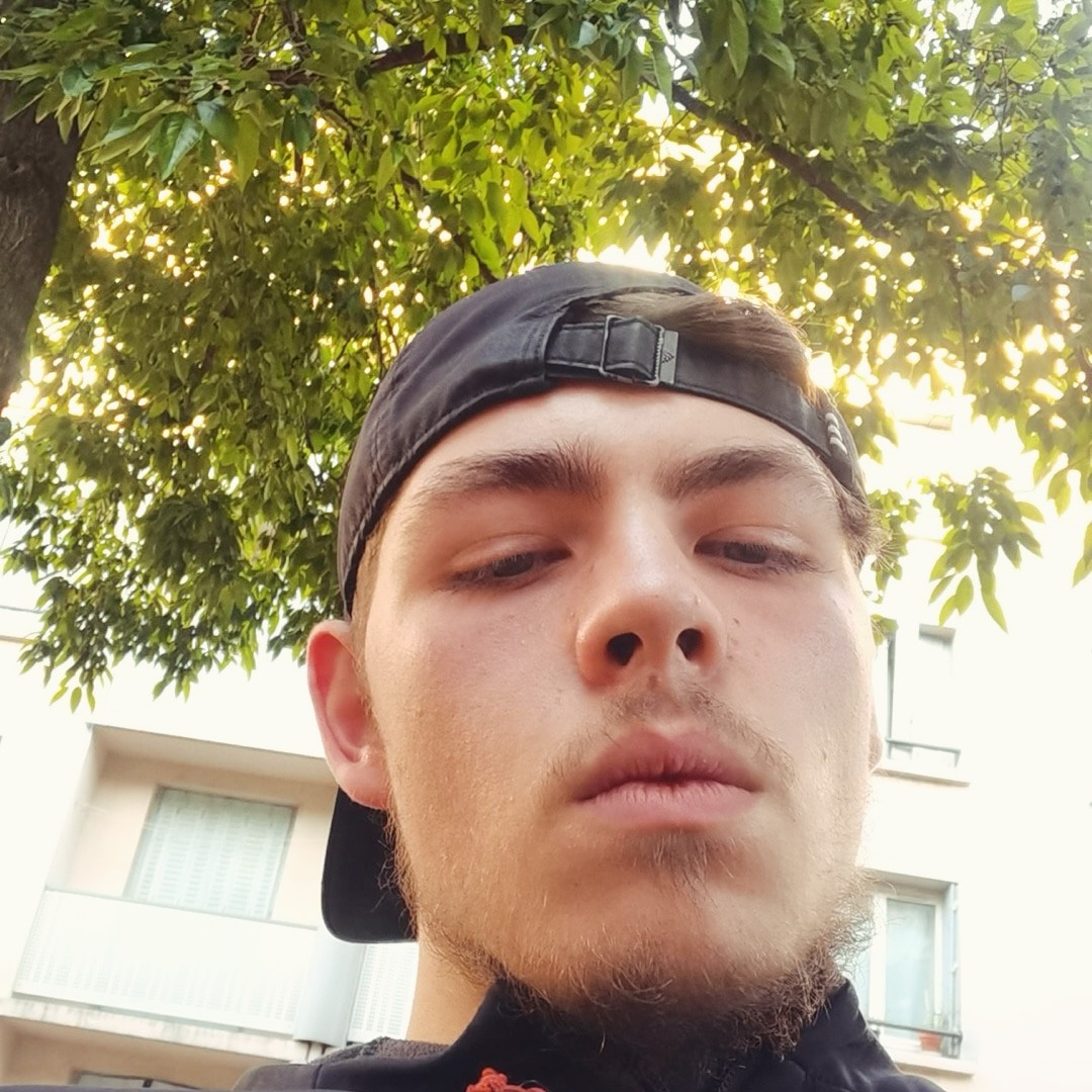 Profil de Agustin, 20 ans, Biffle à Andrein